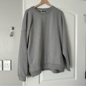 Free people grey knit crew neck! BRAND NEW